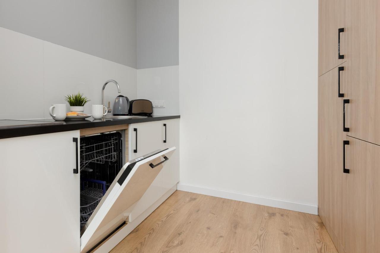 Wola Pet-Friendly Apartments With Ac Slawinska By Noclegi Renters Warsaw Exterior photo