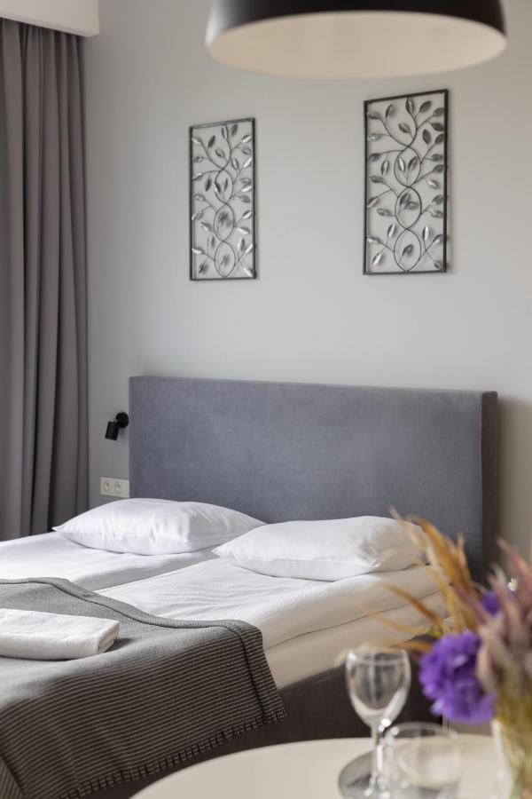 Wola Pet-Friendly Apartments With Ac Slawinska By Noclegi Renters Warsaw Exterior photo