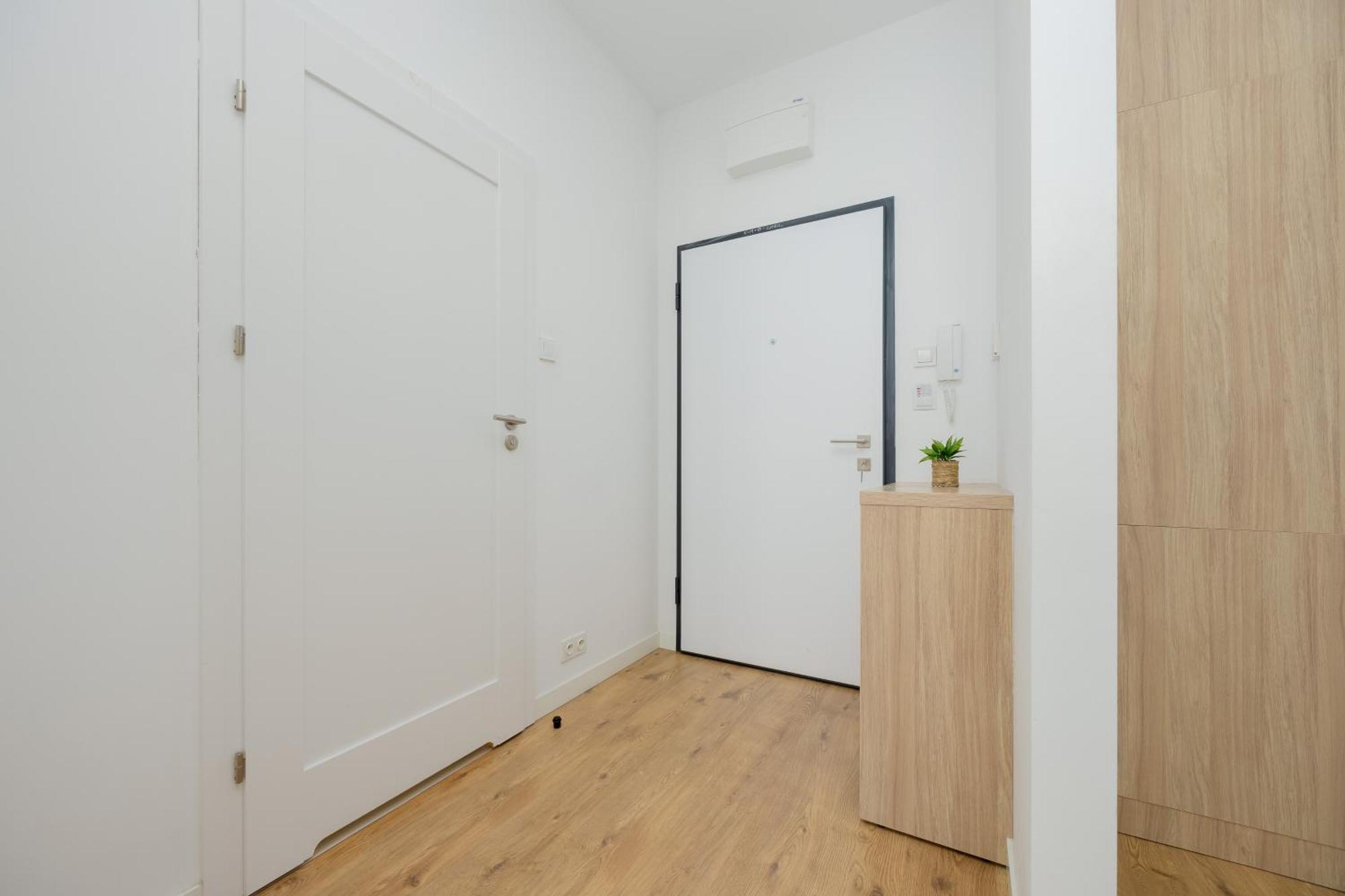 Wola Pet-Friendly Apartments With Ac Slawinska By Noclegi Renters Warsaw Exterior photo